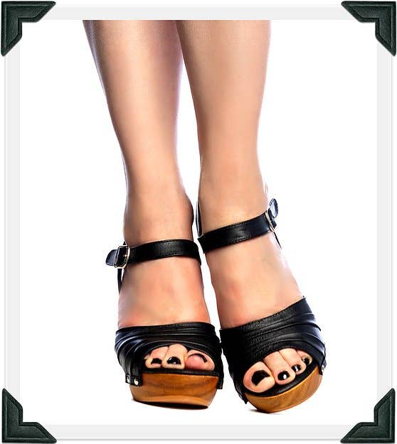 Rockin' Tiki/med ankelrem - i svart läder